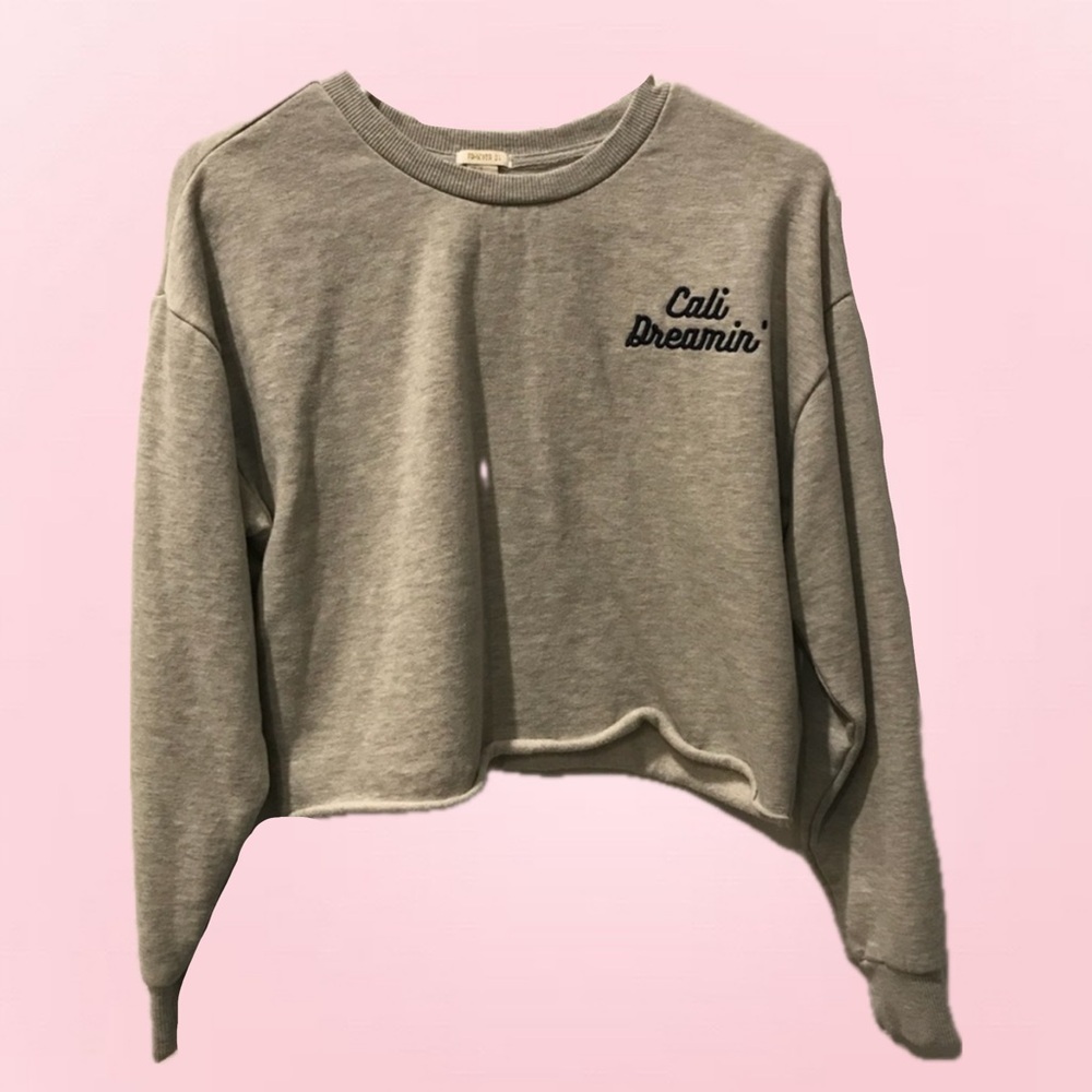 Cropped Crew Neck.